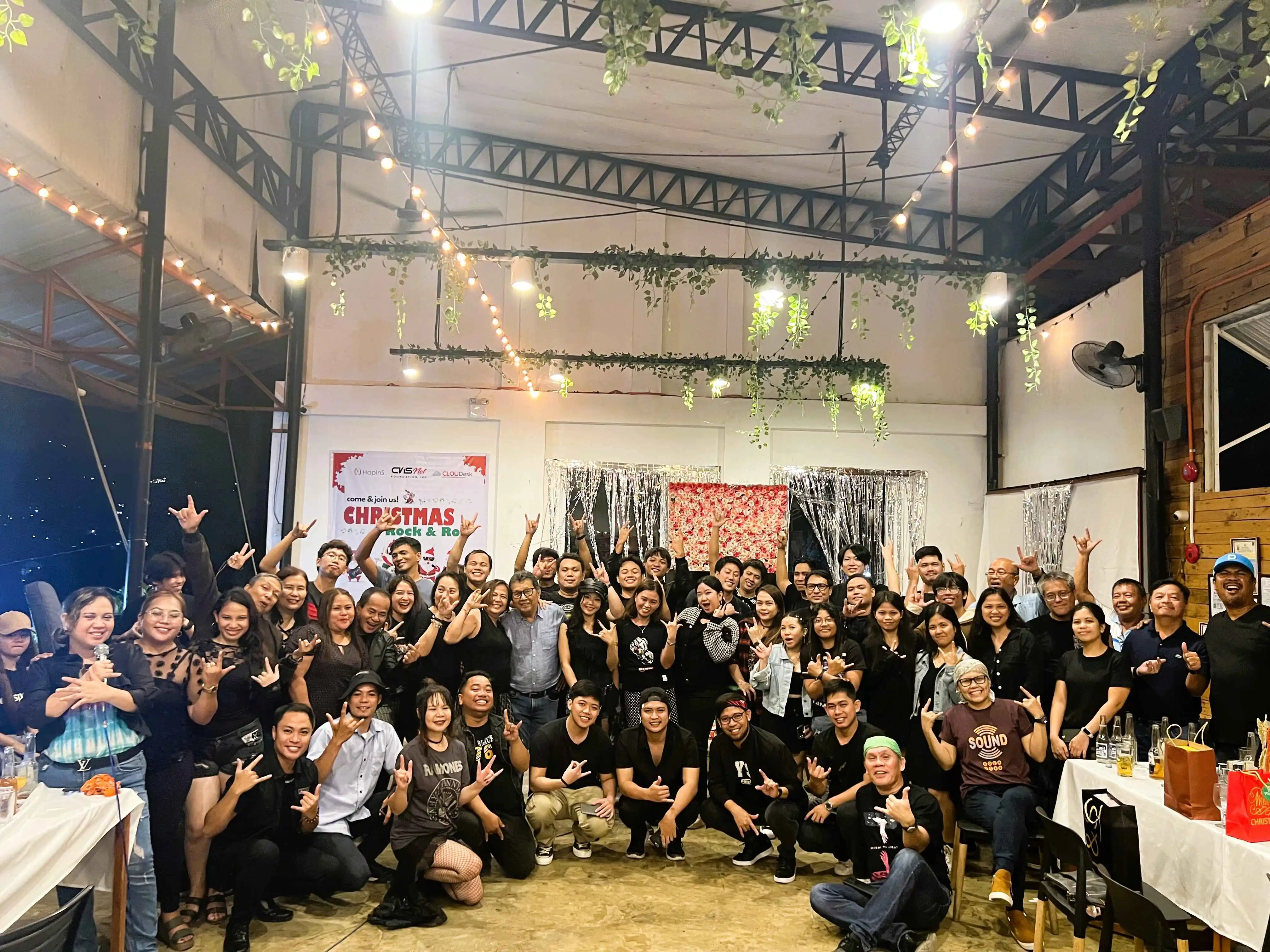 CVISNET Rocks Christmas!